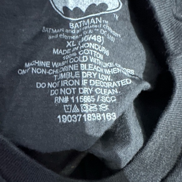 Batman Vintage Black and Yellow Short Sleeve Tee - Picture 3 of 3